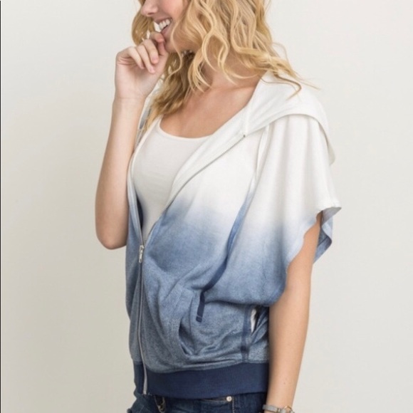 Sleeveless Hoodie - Picture 2 of 5